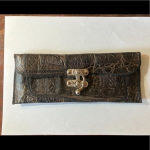 (h(om)e)threads Handmade Leather Clutch